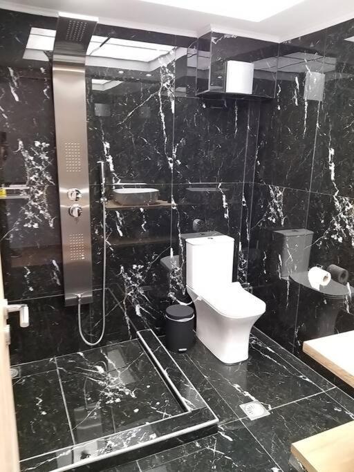 Appartamento Urban House Aiolou Atene Esterno foto
