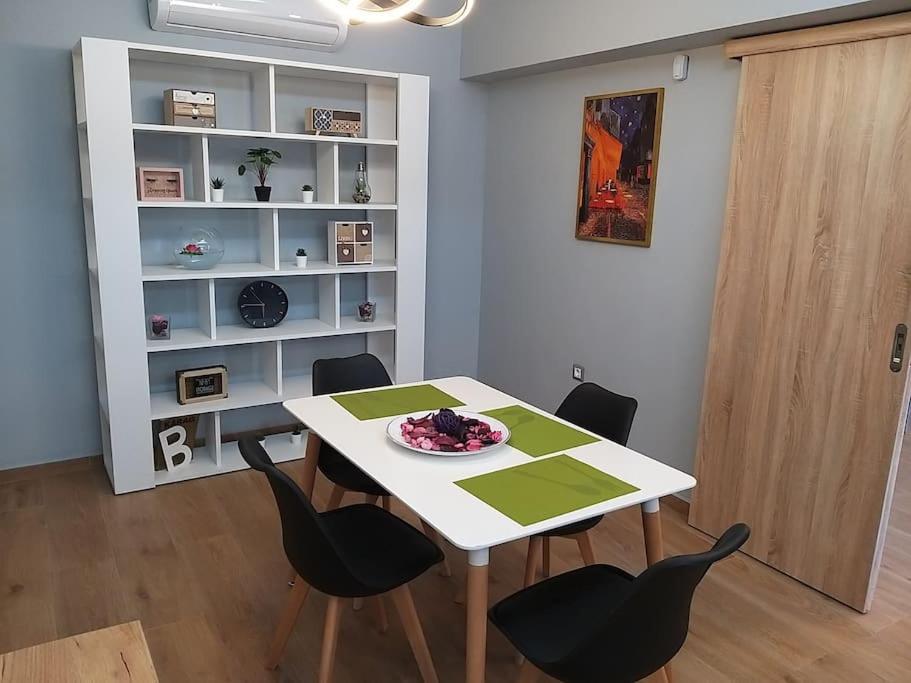 Appartamento Urban House Aiolou Atene Esterno foto