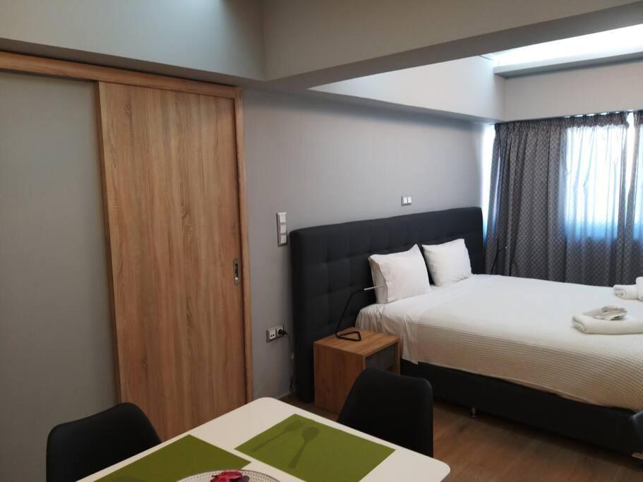 Appartamento Urban House Aiolou Atene Esterno foto